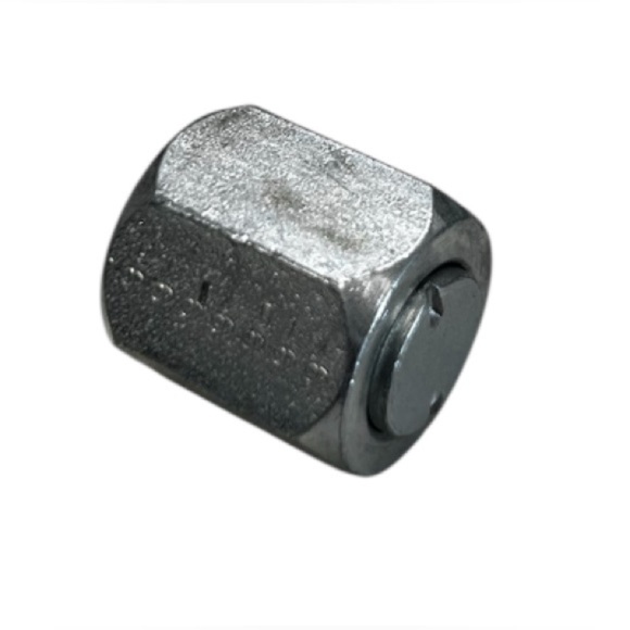 Toyota Forklift Fitting / Plug Part Number 68125-U2000-71 - Picture 1 of 7